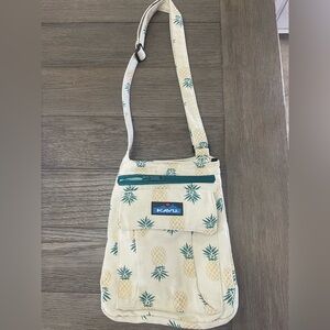Kavu purse